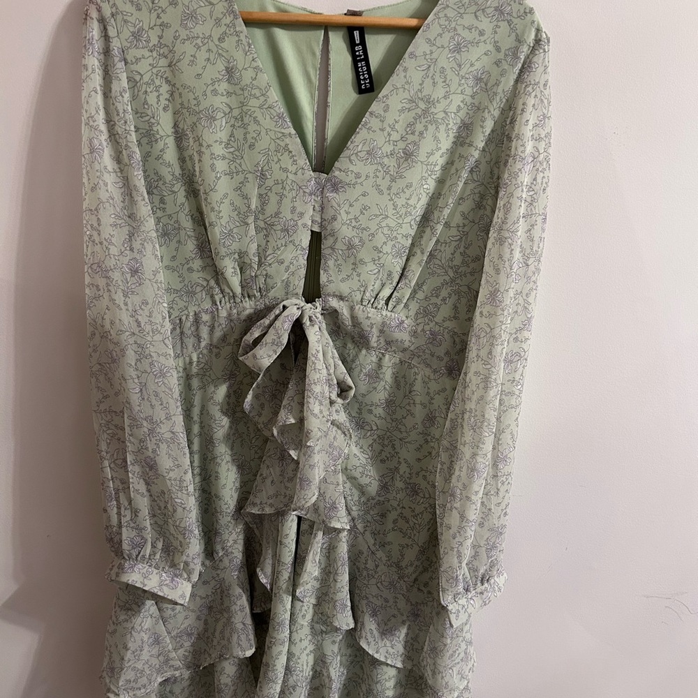 Design Lab Light Green Floral Long Sleeve Dress